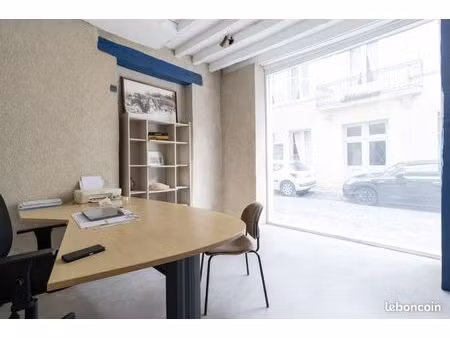 local commercial centre ville