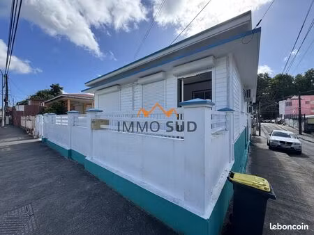 local 130 m² les abymes