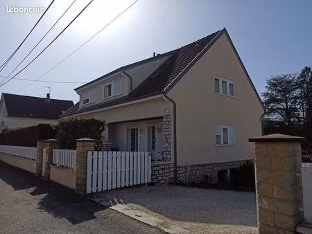 grande maison familiale proche du centre ville