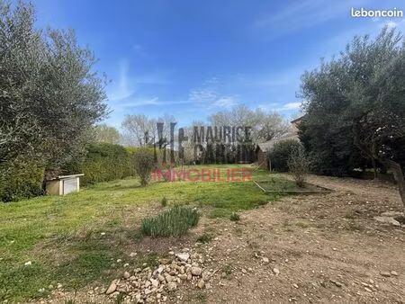 terrain 755 m² montfaucon