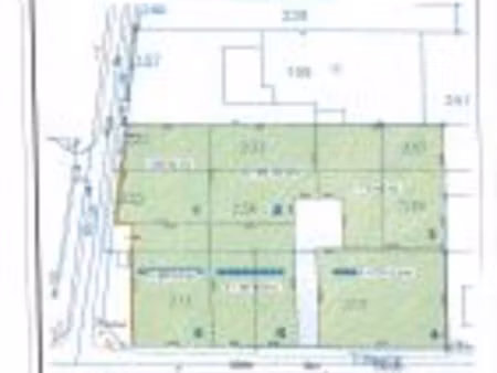varrains terrain de 445 m2