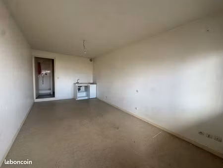 studio 1 pièce 22 m²