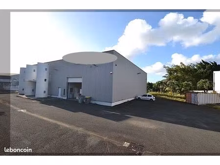 bureaux  entrepôt 715 m² petit-bourg