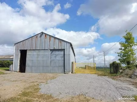 parking/box 13000 m² briec