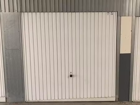 garage/box 10 m² orleans