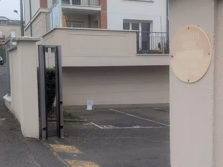 parking extérieur