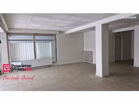 local commercial 255 m²