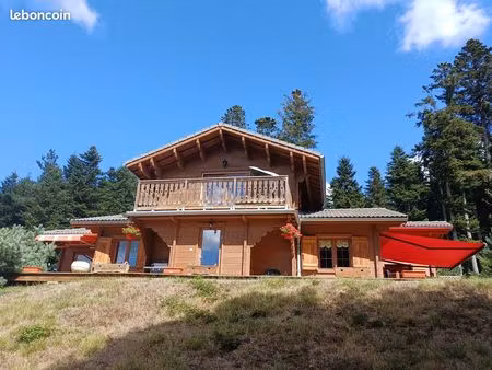 chalet 4 pièces 136 m²