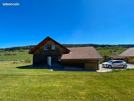 chalet 4 pièces 102 m²