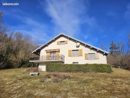 chalet 4 pièces 102 m²