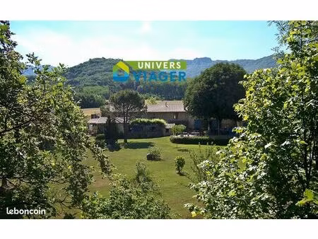 maison 11 pièces 371 m²