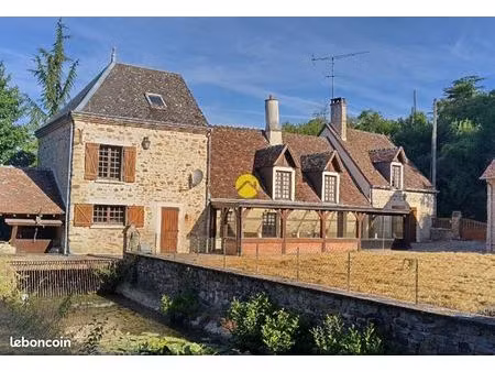 maison 7 pièces 254 m²