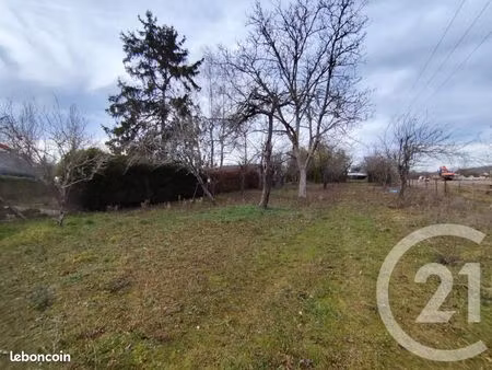 terrain 1 513 m² montgivray