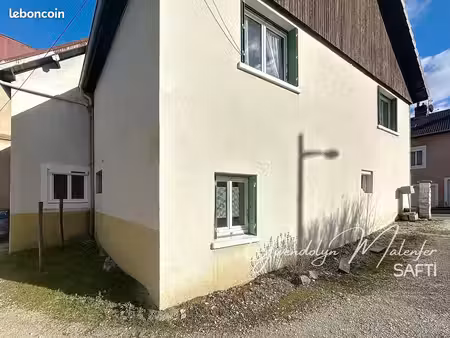 immeuble 213 m² mouchard