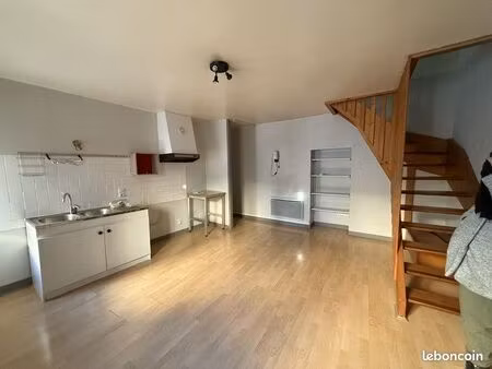 immeuble 23 pièces 420 m²
