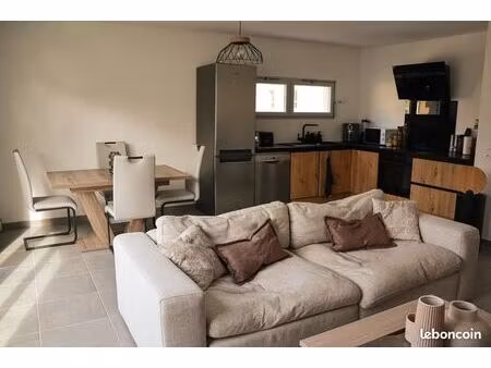 t3 dans la résidence raphael