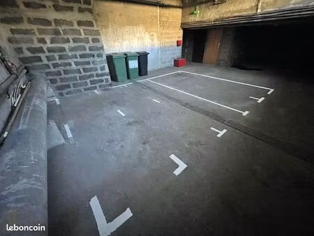 place de parking moto victoire