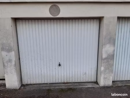 garage/box 14 m² chalette sur loing