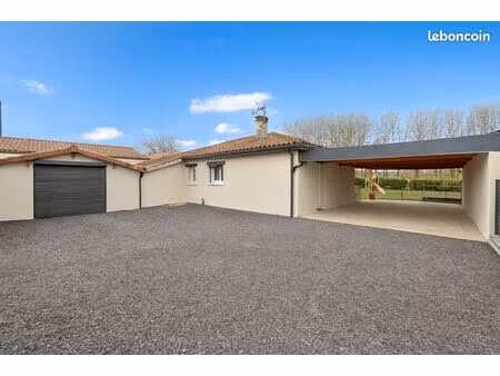 maison entièrement rénovée avec trois chambres