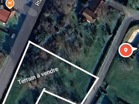 rare sur le secteur – terrain constructible arboré avec accès direct aux réseaux