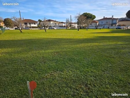 terrain nu constructible