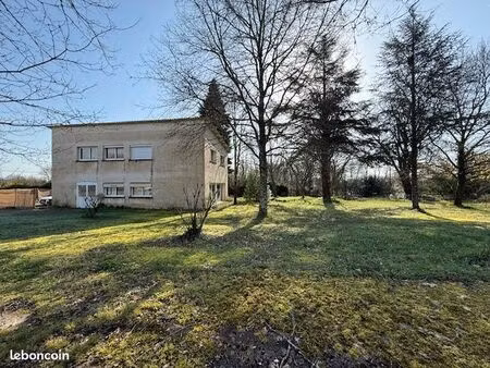 maison 7 pièces 198 m²