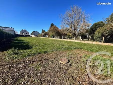 terrain 645 m² epieds en beauce