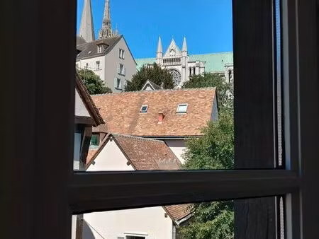 50m2 au sol centre ville 200 mètre cathédrale