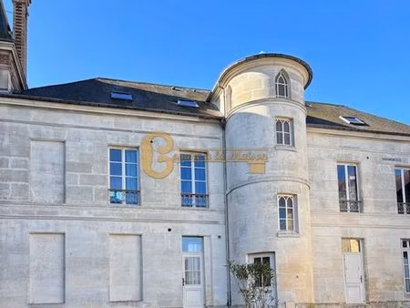 studio 1 pièce 27 m²