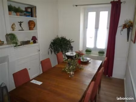 maison de ville 120 m² 3 chambres  cour  dependance