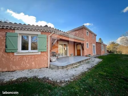 villa 5 pièces 166 m²