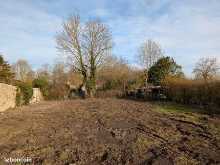 terrain constructible centre village