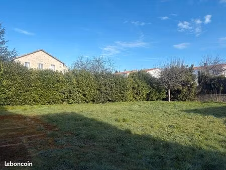 rare – terrain constructible 572 m² rochefort hors lotissement