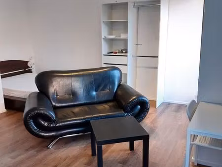 grand studio f1 balcon meublé charges comprises chu beaumont cezeaux aubiere parking