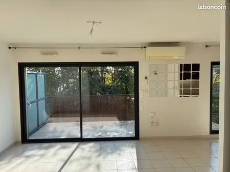 appartement t3 + garage dans résidence sécurisée idéalement situé