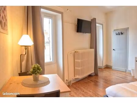 grand studio meublé