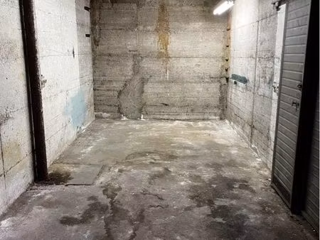 garage fermé 15 m² – 54 rue de l’oradou – voiture + stockage