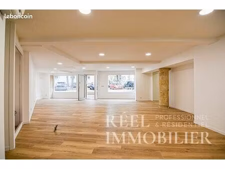 local commercial 81 m² auch