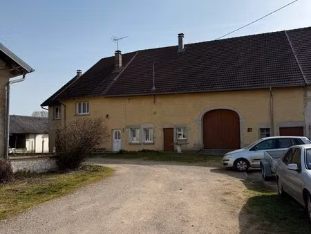 maison mitoyenne plain-pied f4 - 130m2 avec grande grange - 880 cc