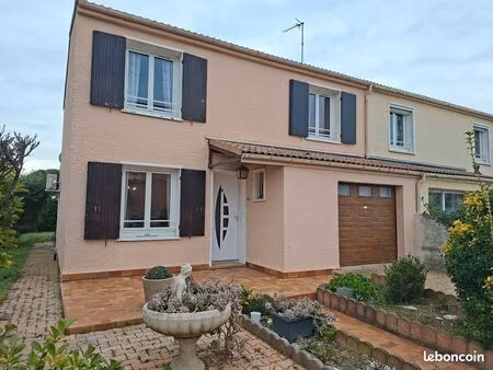 marguerittes proche du coeur du village villa f4 avec garage