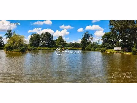 terrain 1 pièce 10000 m²