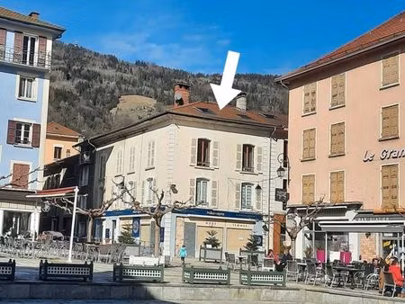 magnifique t4 atypique centre village