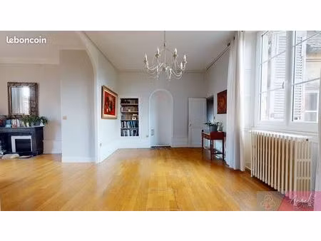 appartement 8 pièces 193 m²