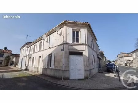 immeuble 159 m² thenac