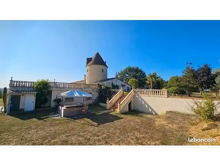 propriété d’exception dans le gers – moulin à vent xviie