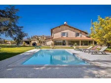 maison 12 pièces 486 m²