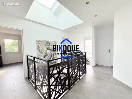 pavillon 6 pièces 177 m²