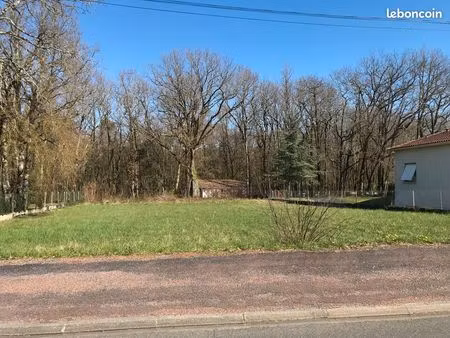 terrain constructible puymoyen