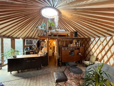 yourte contemporaine de rêve mezzanine  planché isolé  chauffage central  cuisine équipé  