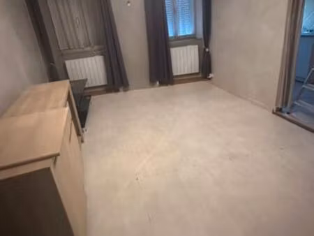 loue appartement 1 chambre et 1 bureau
